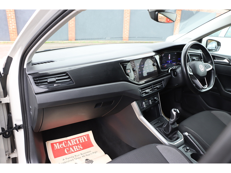 Volkswagen 1.0 TSI LIFE HATCHBACK 5DR PETROL MANUAL SATNAV BLUETOOTH DAB RADIO APPLE CARPLAY JUST 1 OWNER FROM NEW ONLY 60000 MILES FSH 4 SERVICES NO ULEZ CHARGE 72-74 Mitcham Road