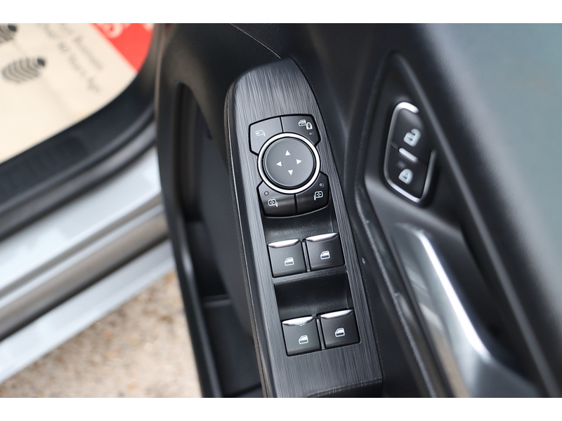 Ford 2.5 DURATEC 14.4KWH ST-LINE X EDITION SUV 5DR PETROL PLUG-IN HYBRID CVT AUTO HEATED SEATS SATNAV BLUETOOTH REAR CAMERA 1 OWNER FROM NEW FSH 5 SERVICES 72-74 Mitcham Road