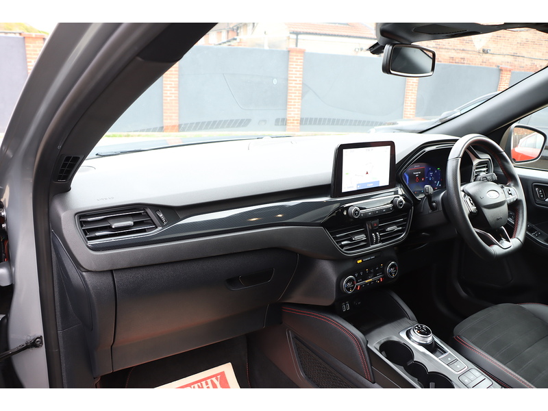 Ford 2.5 DURATEC 14.4KWH ST-LINE X EDITION SUV 5DR PETROL PLUG-IN HYBRID CVT AUTO HEATED SEATS SATNAV BLUETOOTH REAR CAMERA 1 OWNER FROM NEW FSH 5 SERVICES 72-74 Mitcham Road