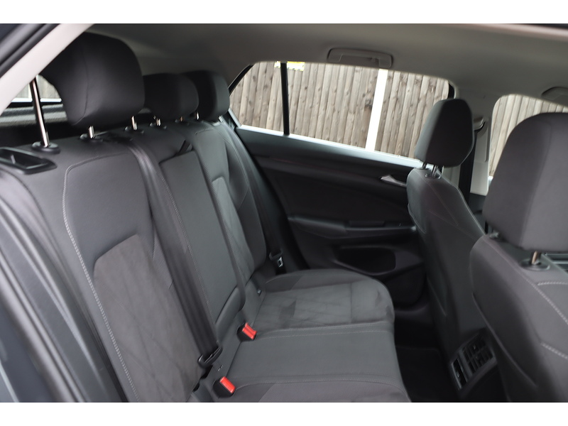 Volkswagen 1.5 TSI STYLE HATCHBACK 5DR PETROL MANUAL SAT NAV BLUETOOTH DAB STEREO APPLE CARPLAY PARKING AIDS 1 OWNER FROM NEW ONLY 61000 MILES FSH NO ULEZ CHARGE 72-74 Mitcham Road