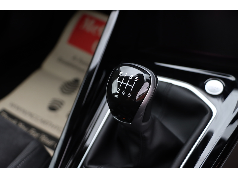 Volkswagen 1.5 TSI STYLE HATCHBACK 5DR PETROL MANUAL SAT NAV BLUETOOTH DAB STEREO APPLE CARPLAY PARKING AIDS 1 OWNER FROM NEW ONLY 61000 MILES FSH NO ULEZ CHARGE 72-74 Mitcham Road