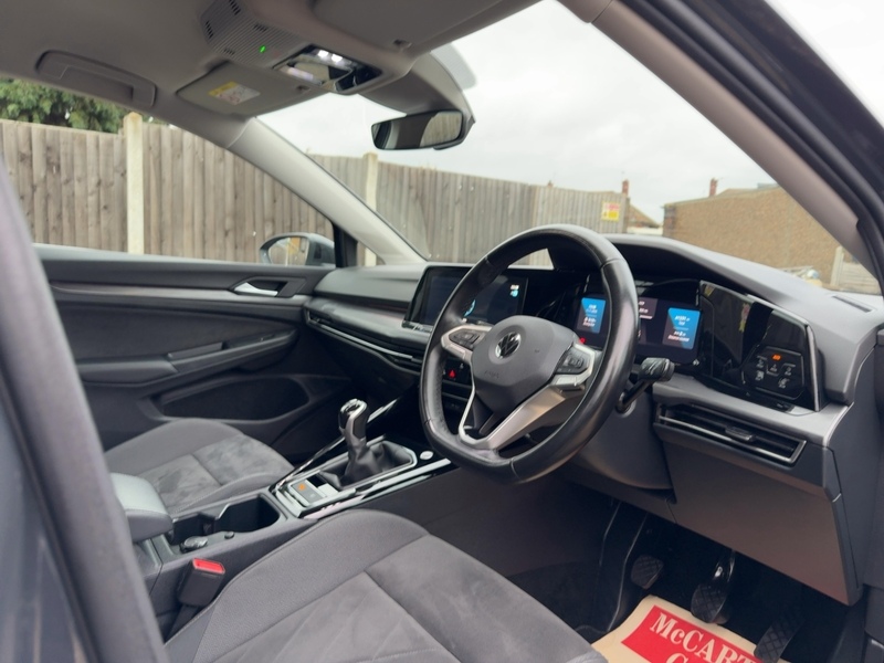 Volkswagen 1.5 TSI STYLE HATCHBACK 5DR PETROL MANUAL SAT NAV BLUETOOTH DAB STEREO APPLE CARPLAY PARKING AIDS 1 OWNER FROM NEW ONLY 61000 MILES FSH NO ULEZ CHARGE 72-74 Mitcham Road