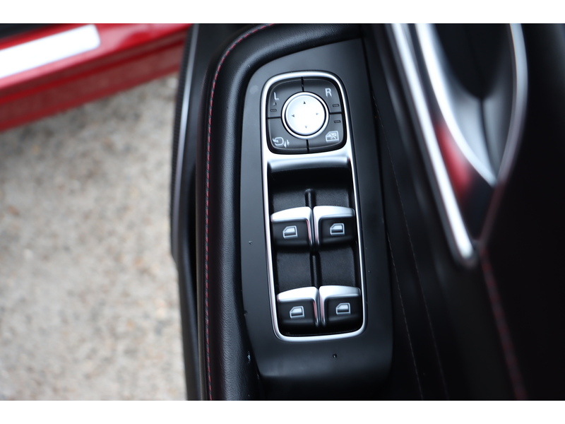 MG 1.5 T-GDI Exclusive SUV 5dr Petrol DCT Euro 6 (s/s) (162 ps) 72-74 Mitcham Road