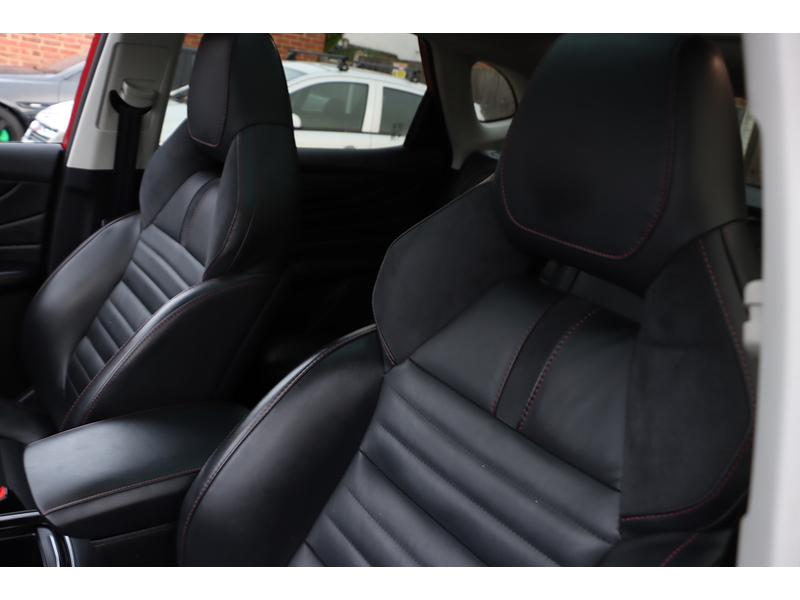 MG 1.5 T-GDI Exclusive SUV 5dr Petrol DCT Euro 6 (s/s) (162 ps) 72-74 Mitcham Road