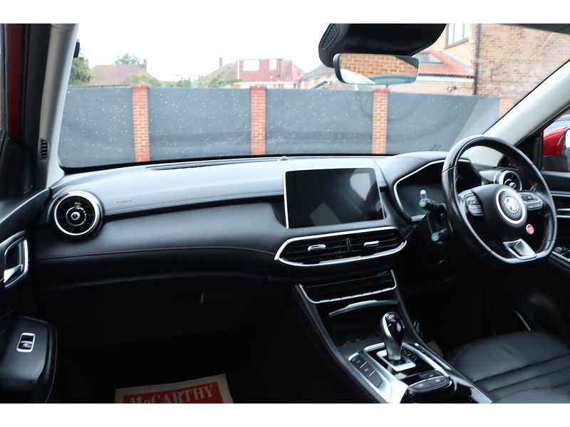 MG 1.5 T-GDI Exclusive SUV 5dr Petrol DCT Euro 6 (s/s) (162 ps) 72-74 Mitcham Road