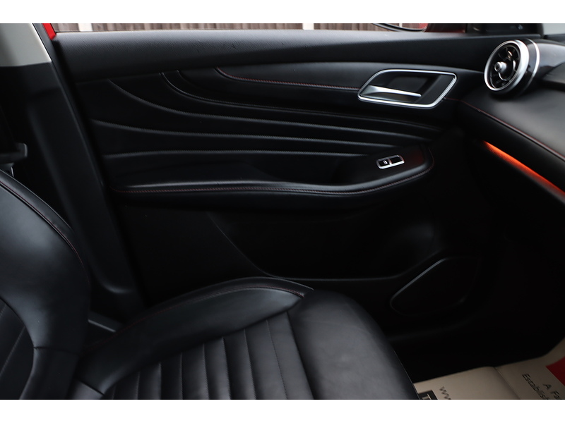 MG 1.5 T-GDI Exclusive SUV 5dr Petrol DCT Euro 6 (s/s) (162 ps) 72-74 Mitcham Road