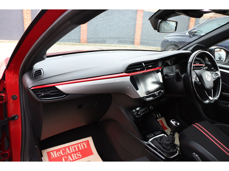 Vauxhall 1.2 TURBO SRI HATCHBACK 5DR PETROL MANUAL SAT NAV BLUETOOTH DAB STEREO APPLE CARPLAY ANDROID AUTO PARKING AIDS ONLY 40000 MILES SH NO ULEZ CHARGE 72-74 Mitcham Road