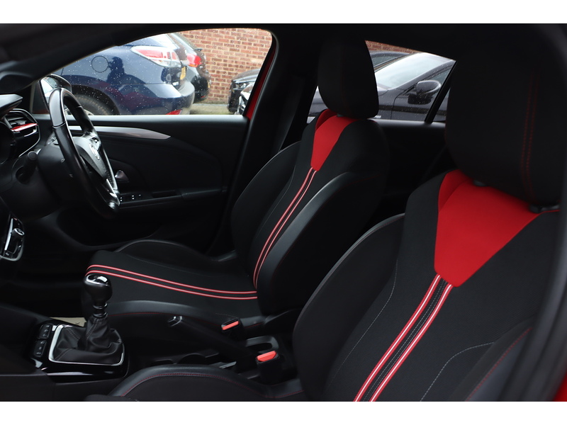 Vauxhall 1.2 TURBO SRI HATCHBACK 5DR PETROL MANUAL SAT NAV BLUETOOTH DAB STEREO APPLE CARPLAY ANDROID AUTO PARKING AIDS ONLY 40000 MILES SH NO ULEZ CHARGE 72-74 Mitcham Road