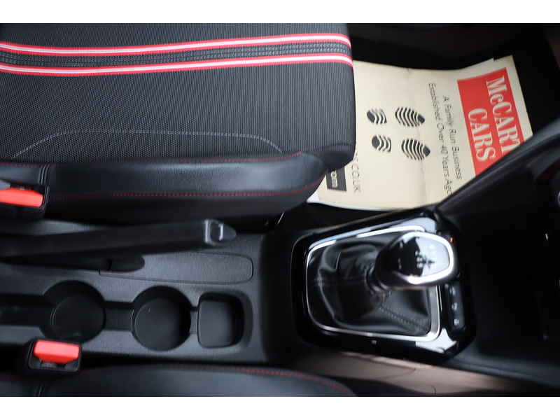 Vauxhall 1.2 TURBO SRI HATCHBACK 5DR PETROL MANUAL SAT NAV BLUETOOTH DAB STEREO APPLE CARPLAY ANDROID AUTO PARKING AIDS ONLY 40000 MILES SH NO ULEZ CHARGE 72-74 Mitcham Road