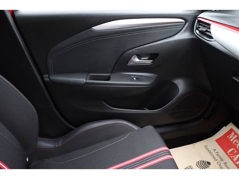 Vauxhall 1.2 TURBO SRI HATCHBACK 5DR PETROL MANUAL SAT NAV BLUETOOTH DAB STEREO APPLE CARPLAY ANDROID AUTO PARKING AIDS ONLY 40000 MILES SH NO ULEZ CHARGE 72-74 Mitcham Road