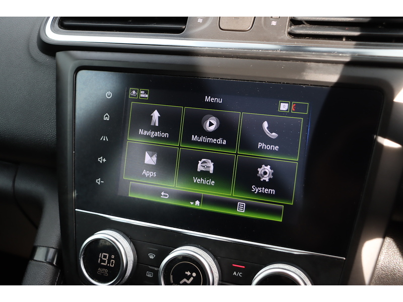 Renault 1.3 TCe Iconic SUV 5dr Petrol Manual Euro 6 (s/s) (160 ps) 72-74 Mitcham Road