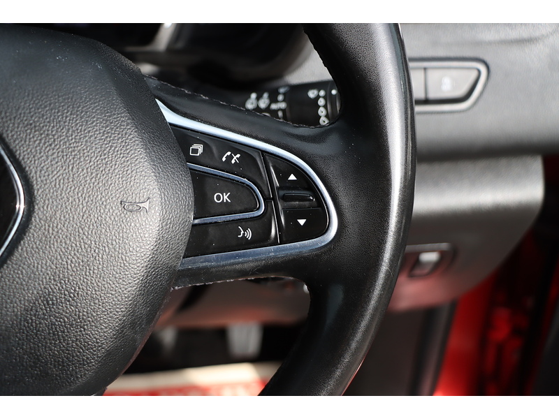 Renault 1.3 TCe Iconic SUV 5dr Petrol Manual Euro 6 (s/s) (160 ps) 72-74 Mitcham Road