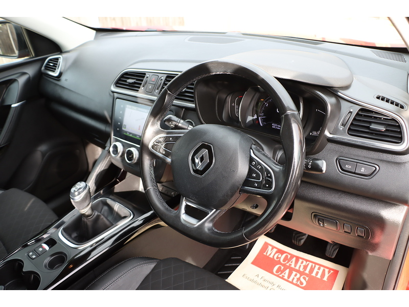 Renault 1.3 TCe Iconic SUV 5dr Petrol Manual Euro 6 (s/s) (160 ps) 72-74 Mitcham Road