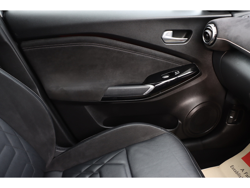 Nissan 1.0 DIG-T Tekna+ SUV 5dr Petrol DCT Auto Euro 6 (s/s) (114 ps) 72-74 Mitcham Road