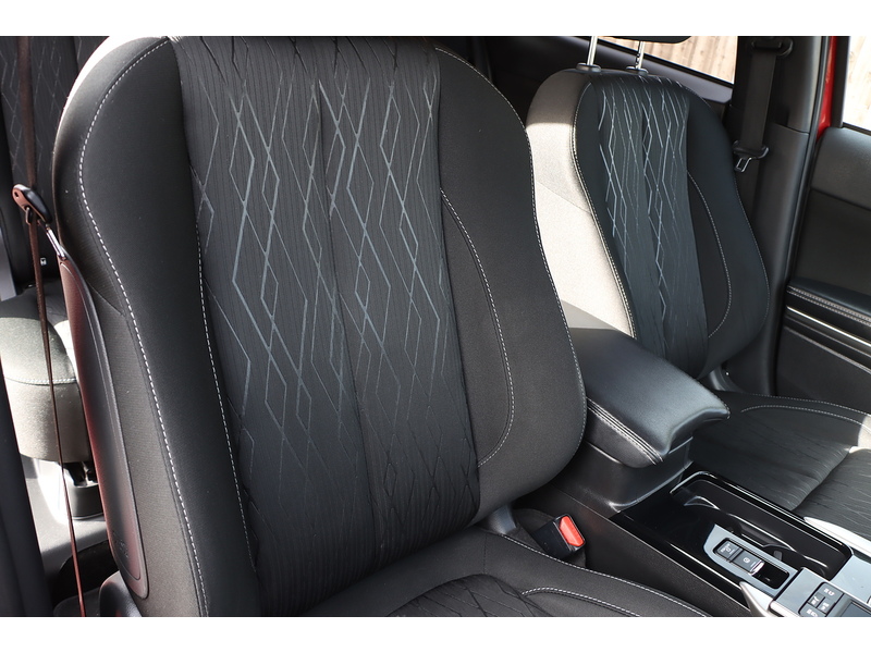 Mitsubishi 1.5T GPF 3 SUV 5dr Petrol CVT 4WD Euro 6 (s/s) (163 ps) 72-74 Mitcham Road