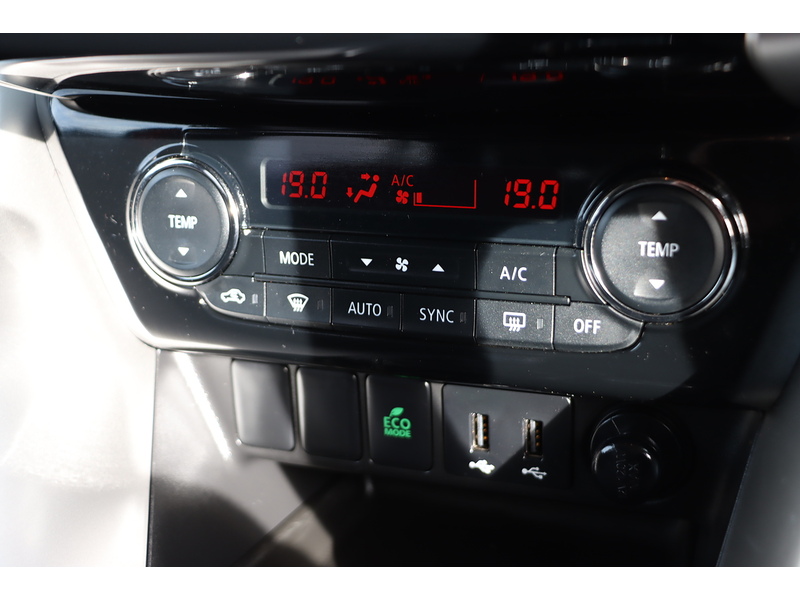 Mitsubishi 1.5T GPF 3 SUV 5dr Petrol CVT 4WD Euro 6 (s/s) (163 ps) 72-74 Mitcham Road