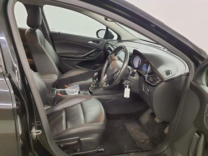 Vauxhall 1.6i Turbo GPF Elite Nav Hatchback 5dr Petrol Manual Euro 6 (s/s) (200 ps) 72-74 Mitcham Road