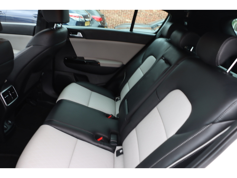 Kia 1.6 T-GDi GT-Line SUV 5dr Petrol DCT AWD Euro 6 (s/s) (174 bhp) 72-74 Mitcham Road