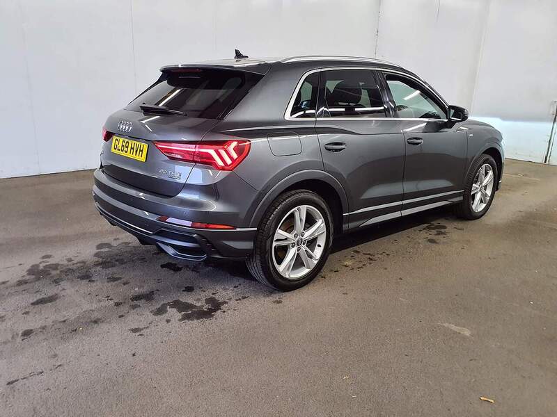 Audi 2.0 TFSI 40 S line SUV 5dr Petrol S Tronic quattro Euro 6 (s/s) (190 ps) 72-74 Mitcham Road
