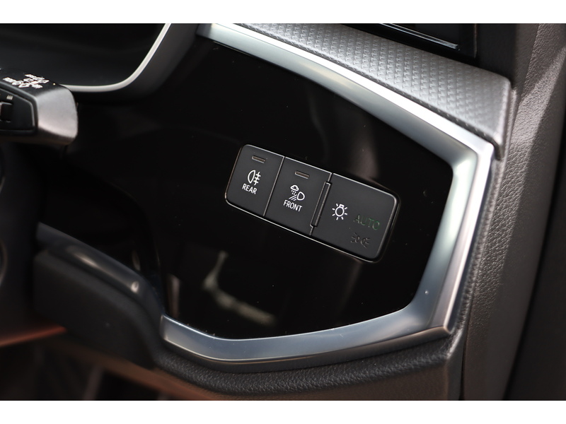 Audi 2.0 TFSI 40 S line SUV 5dr Petrol S Tronic quattro Euro 6 (s/s) (190 ps) 72-74 Mitcham Road