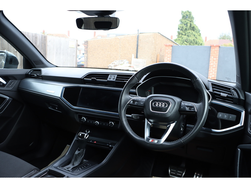 Audi 2.0 TFSI 40 S line SUV 5dr Petrol S Tronic quattro Euro 6 (s/s) (190 ps) 72-74 Mitcham Road