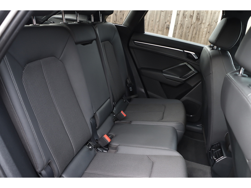 Audi 2.0 TFSI 40 S line SUV 5dr Petrol S Tronic quattro Euro 6 (s/s) (190 ps) 72-74 Mitcham Road