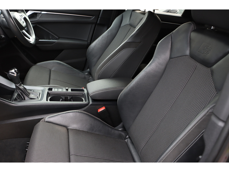 Audi 2.0 TFSI 40 S line SUV 5dr Petrol S Tronic quattro Euro 6 (s/s) (190 ps) 72-74 Mitcham Road