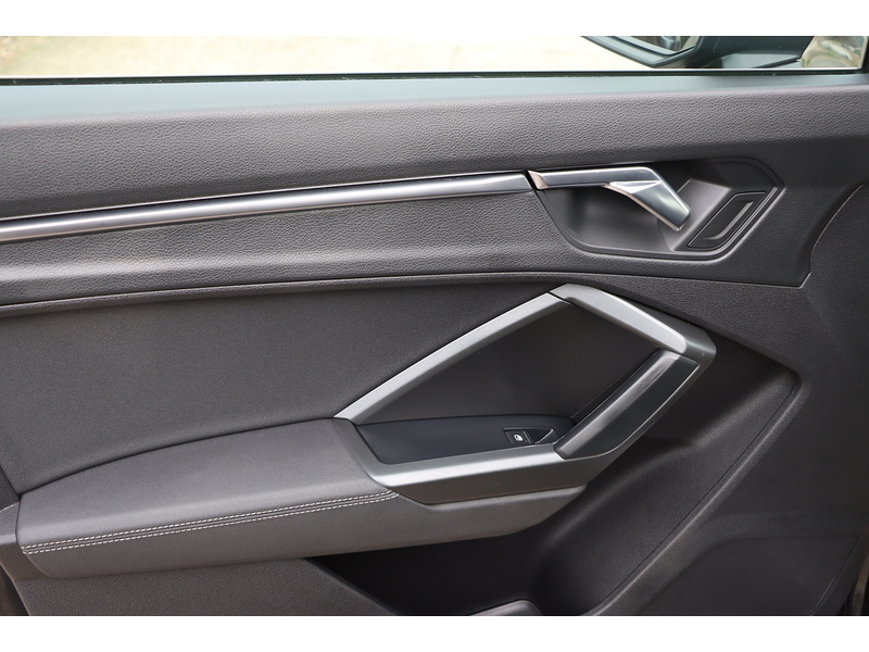 Audi 2.0 TFSI 40 S line SUV 5dr Petrol S Tronic quattro Euro 6 (s/s) (190 ps) 72-74 Mitcham Road