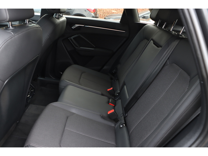 Audi 2.0 TFSI 40 S line SUV 5dr Petrol S Tronic quattro Euro 6 (s/s) (190 ps) 72-74 Mitcham Road