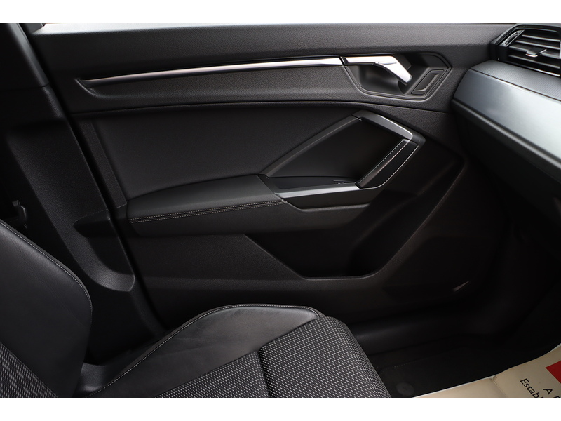 Audi 2.0 TFSI 40 S line SUV 5dr Petrol S Tronic quattro Euro 6 (s/s) (190 ps) 72-74 Mitcham Road