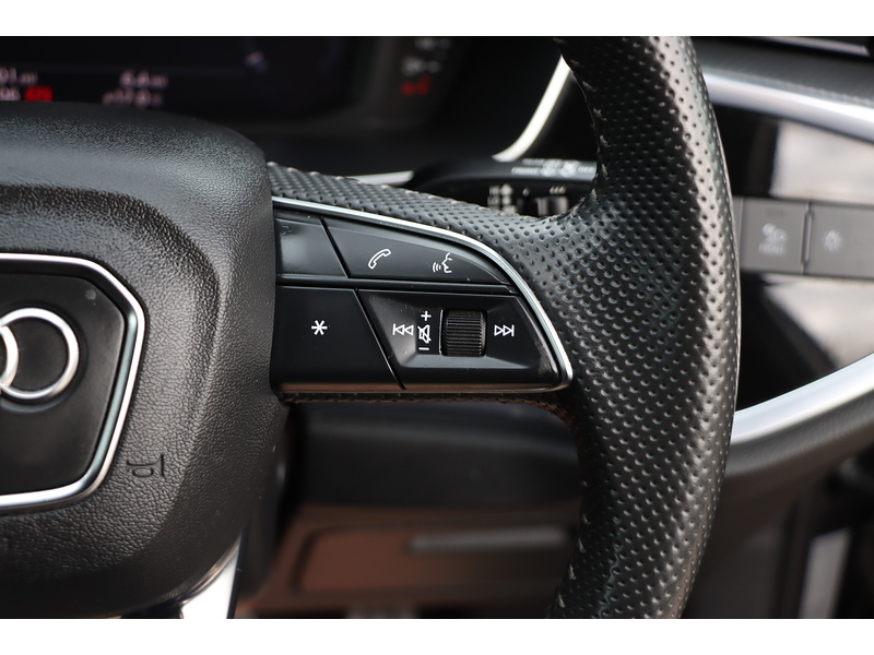 Audi 2.0 TFSI 40 S line SUV 5dr Petrol S Tronic quattro Euro 6 (s/s) (190 ps) 72-74 Mitcham Road