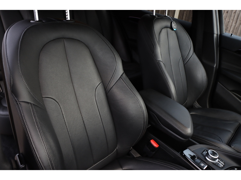 BMW 1.5 25E 10KWH M SPORT SUV 5DR PETROL PLUG-IN HYBRID XDRIVE AUTO HEATED SEATS SATNAV BLUETOOTH RADIO APPLE CARPLAY PARKING AIDS 2 OWNERS 33000 MILES SH 72-74 Mitcham Road