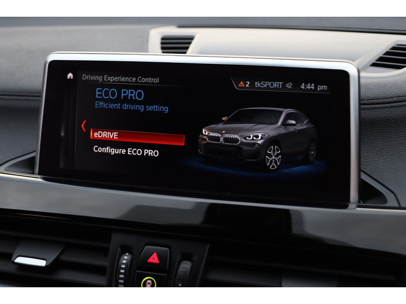 BMW 1.5 25E 10KWH M SPORT SUV 5DR PETROL PLUG-IN HYBRID XDRIVE AUTO HEATED SEATS SATNAV BLUETOOTH RADIO APPLE CARPLAY PARKING AIDS 2 OWNERS 33000 MILES SH 72-74 Mitcham Road