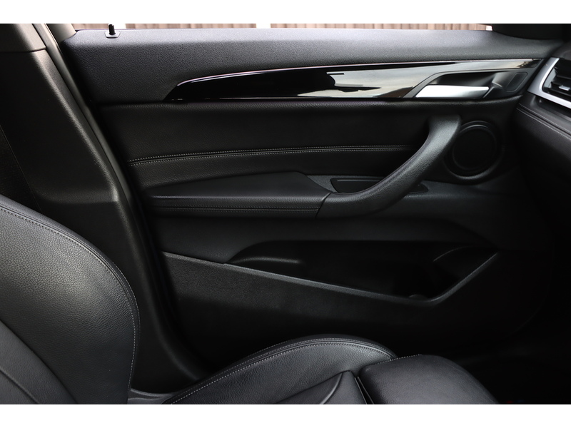 BMW 1.5 25E 10KWH M SPORT SUV 5DR PETROL PLUG-IN HYBRID XDRIVE AUTO HEATED SEATS SATNAV BLUETOOTH RADIO APPLE CARPLAY PARKING AIDS 2 OWNERS 33000 MILES SH 72-74 Mitcham Road