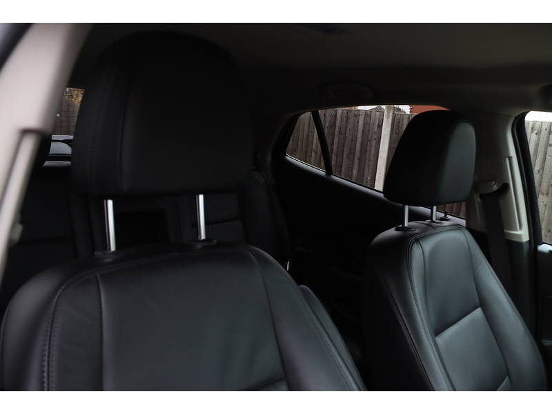 Vauxhall 1.4I TURBO ECOTEC ELITE SUV 5DR PETROL MANUAL HEATED SEATS SAT NAV BLUETOOTH DAB STEREO APPLE CARPLAY PARKING AIDS ONLY 71000 MILES FSH 9 SERVICES 72-74 Mitcham Road