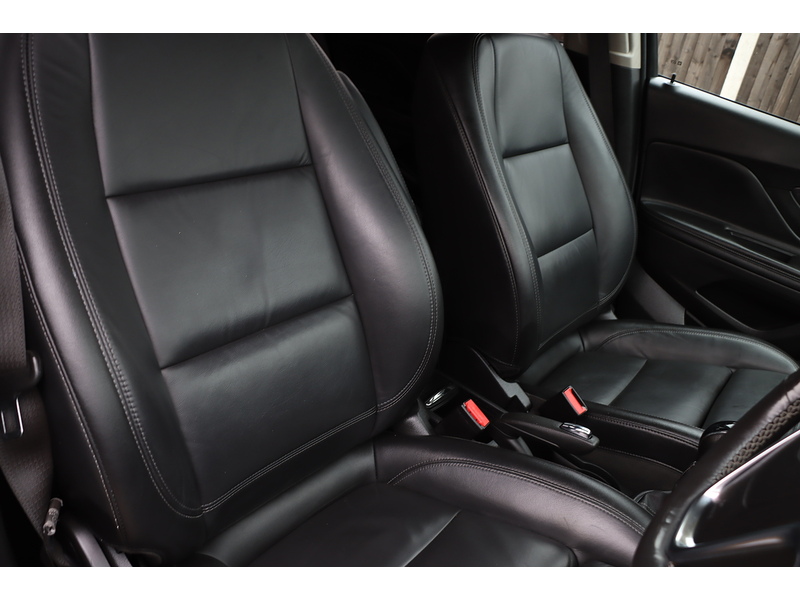 Vauxhall 1.4I TURBO ECOTEC ELITE SUV 5DR PETROL MANUAL HEATED SEATS SAT NAV BLUETOOTH DAB STEREO APPLE CARPLAY PARKING AIDS ONLY 71000 MILES FSH 9 SERVICES 72-74 Mitcham Road