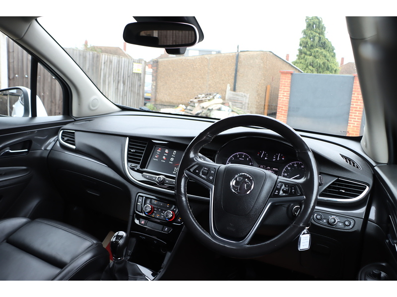 Vauxhall 1.4I TURBO ECOTEC ELITE SUV 5DR PETROL MANUAL HEATED SEATS SAT NAV BLUETOOTH DAB STEREO APPLE CARPLAY PARKING AIDS ONLY 71000 MILES FSH 9 SERVICES 72-74 Mitcham Road