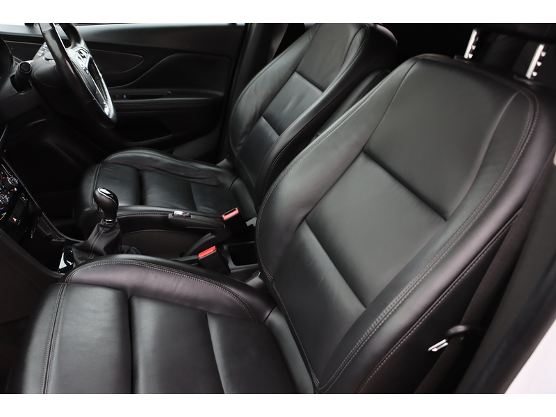 Vauxhall 1.4I TURBO ECOTEC ELITE SUV 5DR PETROL MANUAL HEATED SEATS SAT NAV BLUETOOTH DAB STEREO APPLE CARPLAY PARKING AIDS ONLY 71000 MILES FSH 9 SERVICES 72-74 Mitcham Road