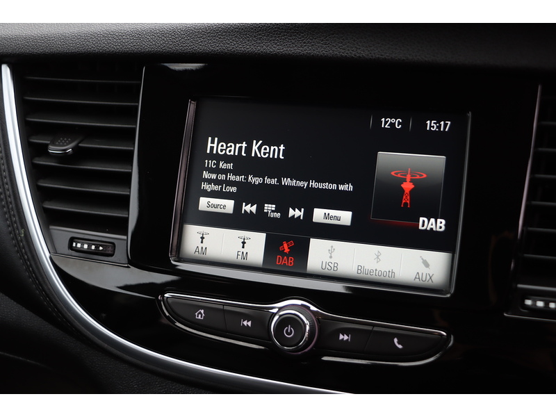 Vauxhall 1.4I TURBO ECOTEC ELITE SUV 5DR PETROL MANUAL HEATED SEATS SAT NAV BLUETOOTH DAB STEREO APPLE CARPLAY PARKING AIDS ONLY 71000 MILES FSH 9 SERVICES 72-74 Mitcham Road