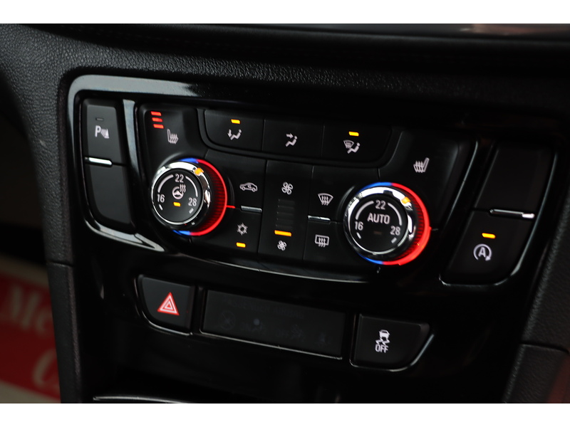 Vauxhall 1.4I TURBO ECOTEC ELITE SUV 5DR PETROL MANUAL HEATED SEATS SAT NAV BLUETOOTH DAB STEREO APPLE CARPLAY PARKING AIDS ONLY 71000 MILES FSH 9 SERVICES 72-74 Mitcham Road