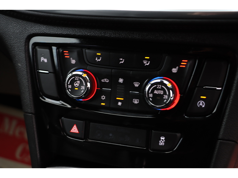 Vauxhall 1.4I TURBO ECOTEC ELITE SUV 5DR PETROL MANUAL HEATED SEATS SAT NAV BLUETOOTH DAB STEREO APPLE CARPLAY PARKING AIDS ONLY 71000 MILES FSH 9 SERVICES 72-74 Mitcham Road