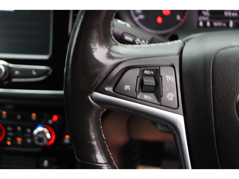 Vauxhall 1.4I TURBO ECOTEC ELITE SUV 5DR PETROL MANUAL HEATED SEATS SAT NAV BLUETOOTH DAB STEREO APPLE CARPLAY PARKING AIDS ONLY 71000 MILES FSH 9 SERVICES 72-74 Mitcham Road