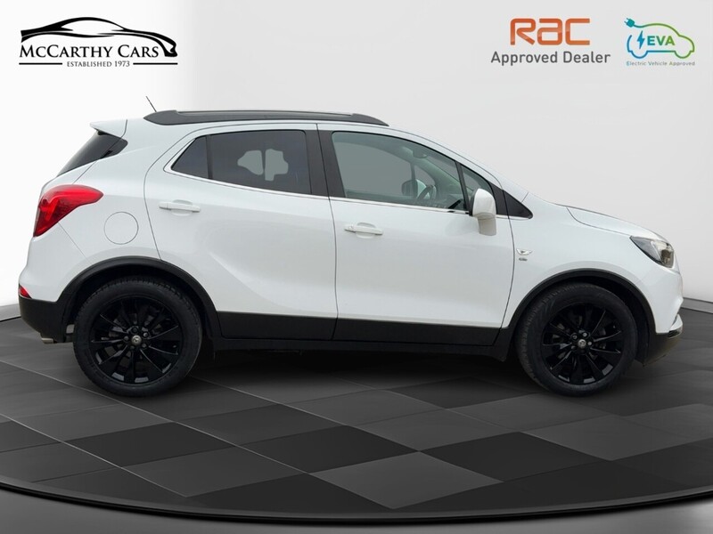 Vauxhall 1.4I TURBO ECOTEC ELITE SUV 5DR PETROL MANUAL HEATED SEATS SAT NAV BLUETOOTH DAB STEREO APPLE CARPLAY PARKING AIDS ONLY 71000 MILES FSH 9 SERVICES 72-74 Mitcham Road