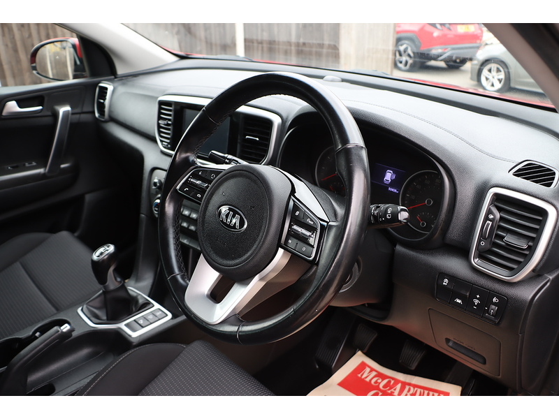 Kia 1.6 T-GDI 2 SUV 5DR PETROL AWD MANUAL HEATED SEATS SAT NAV DAB STEREO APPLE CARPLAY REAR CAMERA PARKING AIDS JUST 2 OWNERS 50000 MILES FSH 7 SERVICES 72-74 Mitcham Road