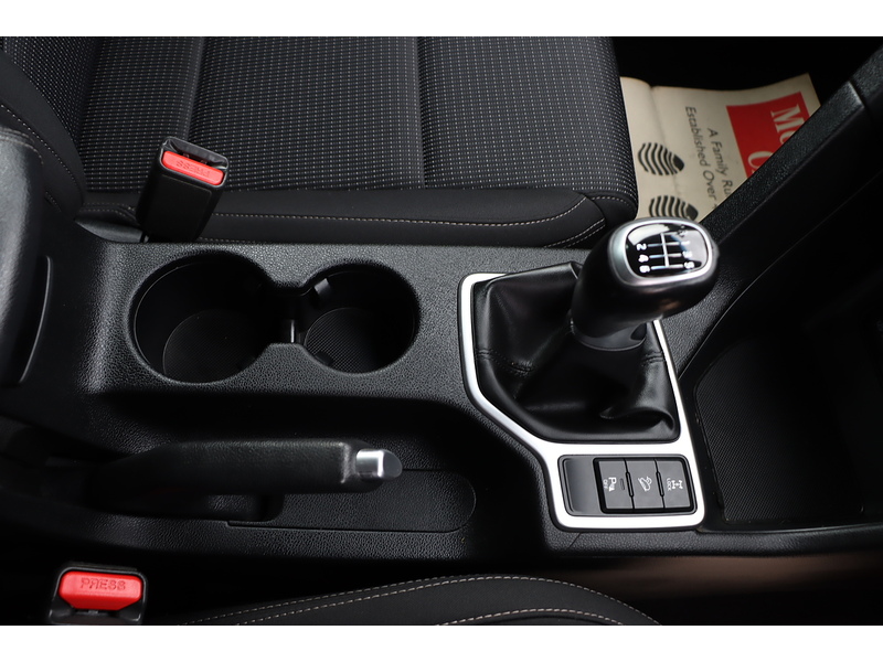 Kia 1.6 T-GDI 2 SUV 5DR PETROL AWD MANUAL HEATED SEATS SAT NAV DAB STEREO APPLE CARPLAY REAR CAMERA PARKING AIDS JUST 2 OWNERS 50000 MILES FSH 7 SERVICES 72-74 Mitcham Road