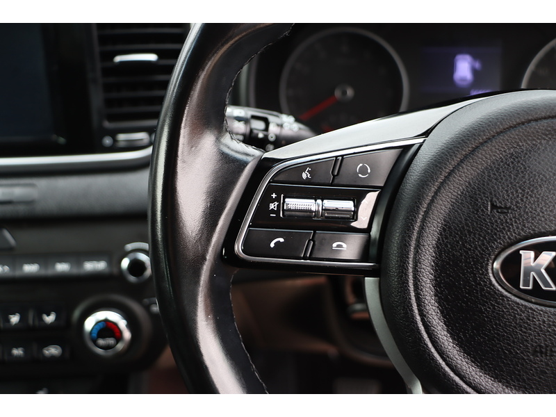 Kia 1.6 T-GDI 2 SUV 5DR PETROL AWD MANUAL HEATED SEATS SAT NAV DAB STEREO APPLE CARPLAY REAR CAMERA PARKING AIDS JUST 2 OWNERS 50000 MILES FSH 7 SERVICES 72-74 Mitcham Road