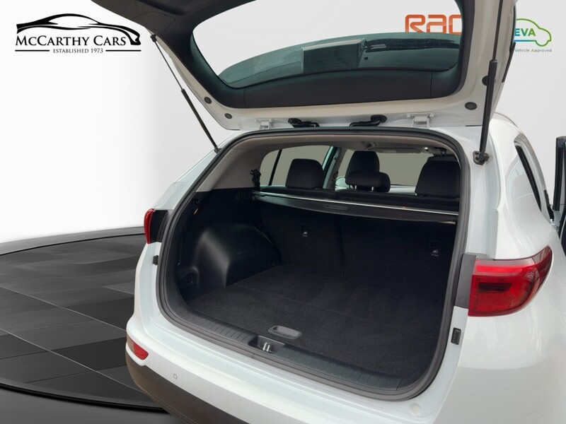 Kia 1.6 GDI 2 SUV 5DR PETROL MANUAL SATNAV BLUETOOTH DAB STEREO APPLE CARPLAY REAR CAMERA PARKING AIDS 2 OWNERS SAME OWNER FOR 6 YEARS ONLY 36000 MILES SH 72-74 Mitcham Road