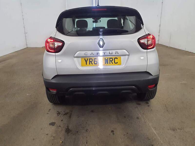 Renault 0.9 TCe ENERGY Play SUV 5dr Petrol Manual Euro 6 (s/s) (90 ps) 72-74 Mitcham Road