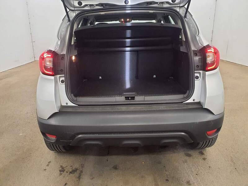 Renault 0.9 TCe ENERGY Play SUV 5dr Petrol Manual Euro 6 (s/s) (90 ps) 72-74 Mitcham Road