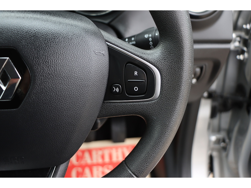 Renault 0.9 TCE ENERGY PLAY SUV 5DR PETROL MANUAL BLUETOOTH DAB RADIO USB INPUT 2 OWNERS SAME OWNER FOR 6 YEARS ONLY 28000 MILES FSH 7 SERVICES NO ULEZ CHARGE 72-74 Mitcham Road